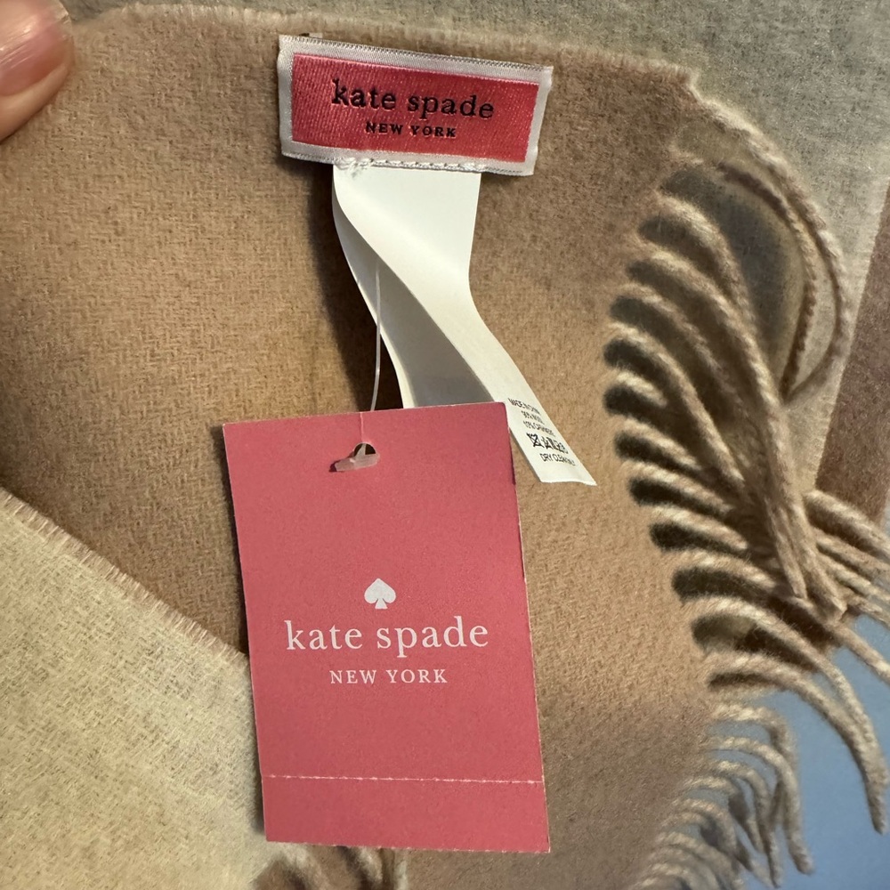 Kate Spade Oblong wool/cashmere scarf new with tag - Picture 6 of 8